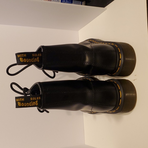 DR MARTENS The Original 1460 Smooth Leather Lace Up Boots In Black Size 6 - Picture 5 of 13